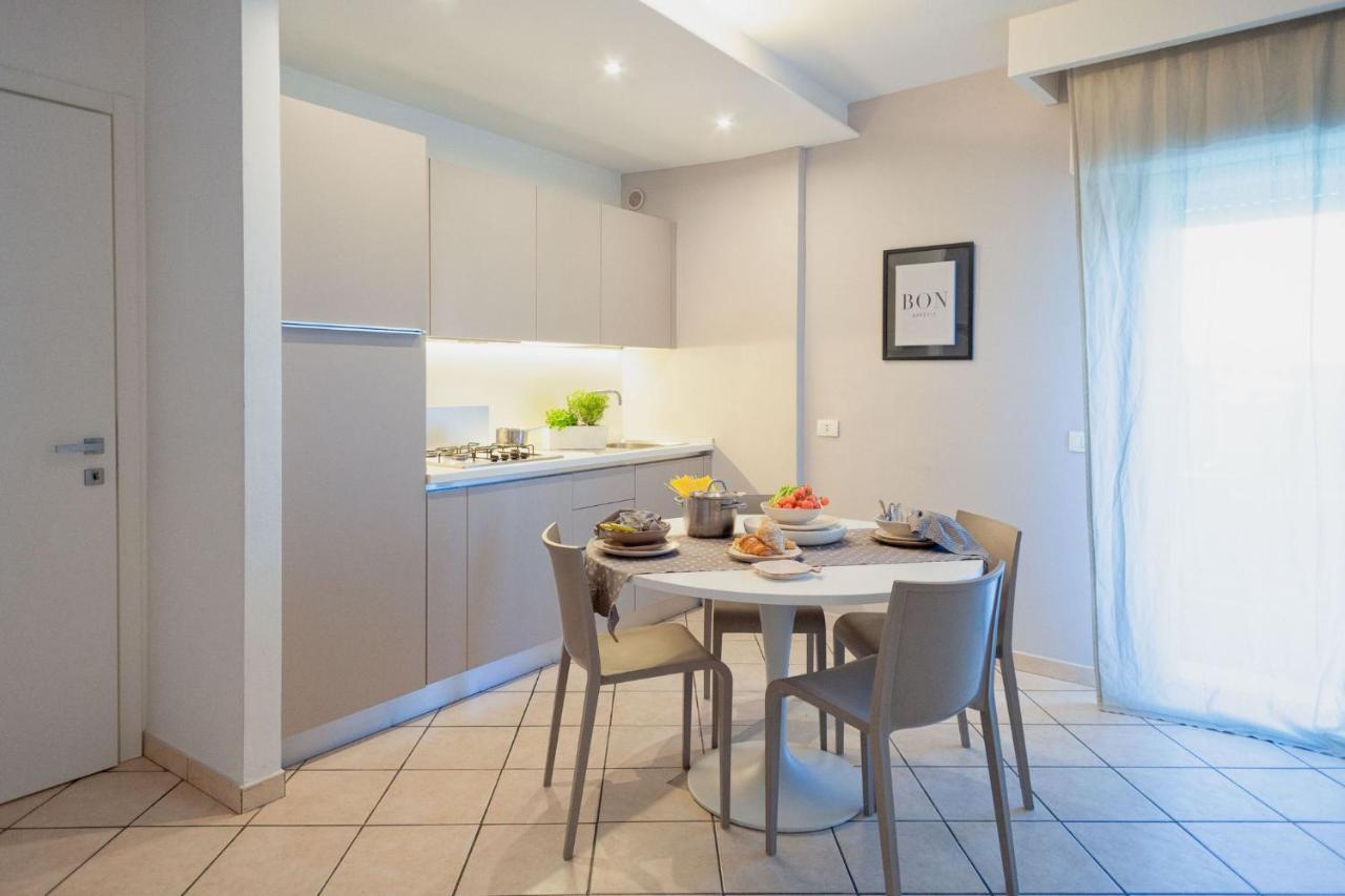 Residenza Alma Aparthotel Riccione Kültér fotó