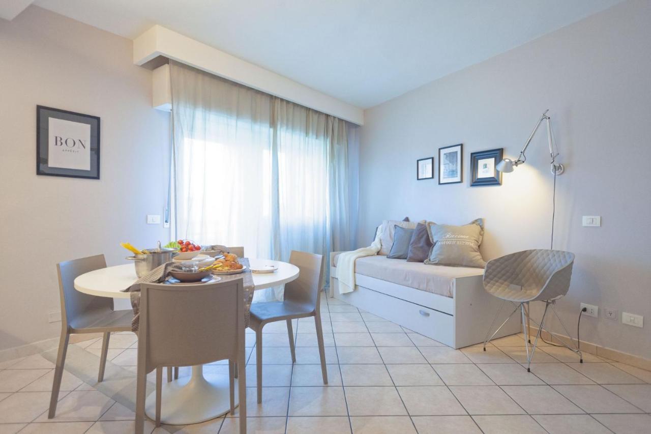 Residenza Alma Aparthotel Riccione Kültér fotó