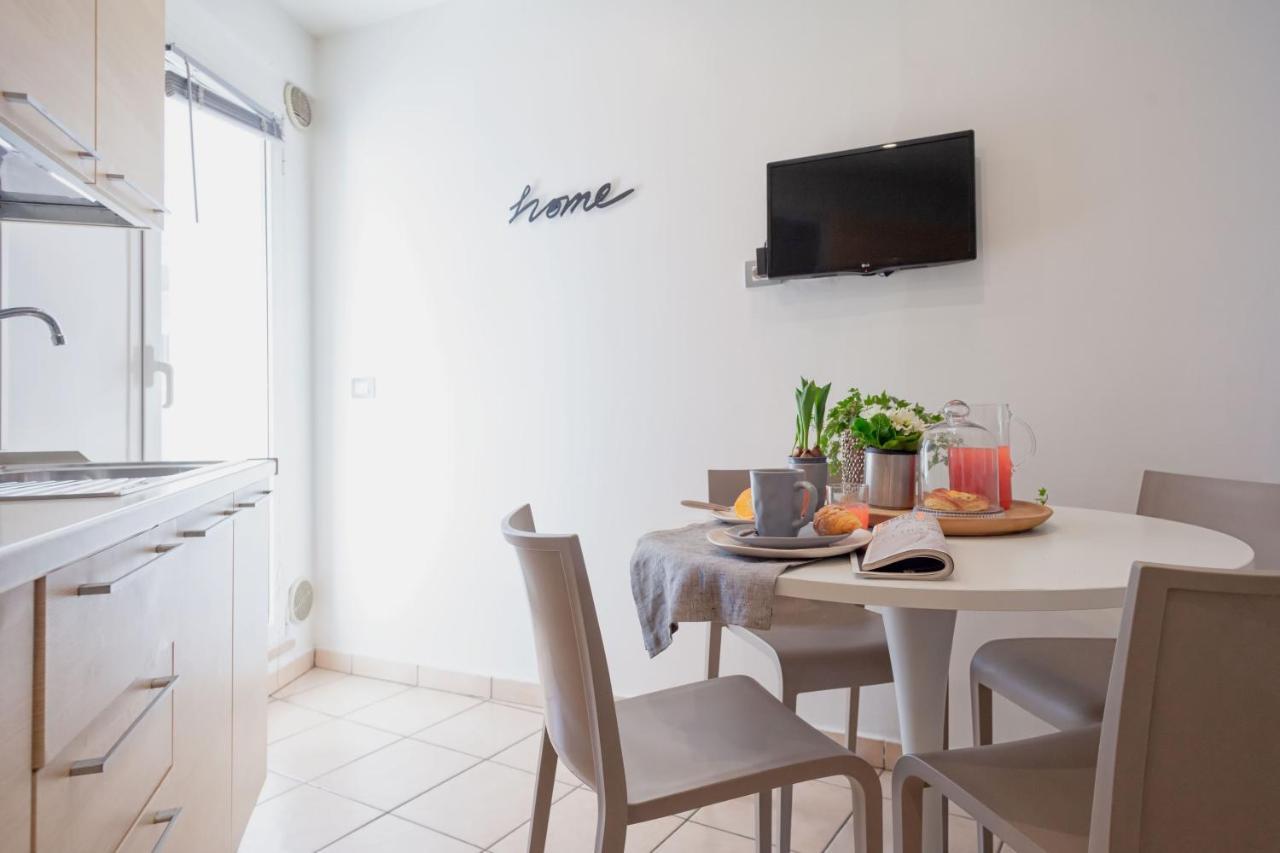 Residenza Alma Aparthotel Riccione Kültér fotó